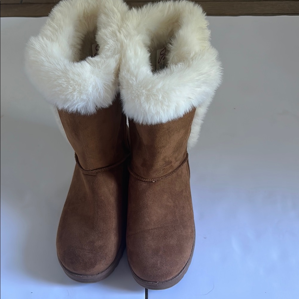 Brown and White Winter Rain Boots with Sherpa Lining